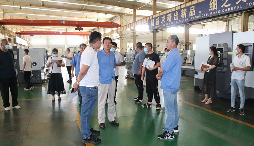  高新區(qū)數(shù)十家規(guī)模以上工業(yè)企業(yè)來我司參觀學習